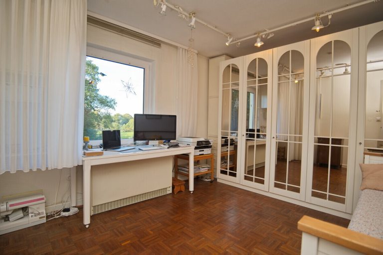 Immobilienangebot - Hitzhusen - Haus_Wohnung - Gut geschnittener Bungalow mit fantastischem Blick ins Grüne im Außenbereich von Hitzhusen