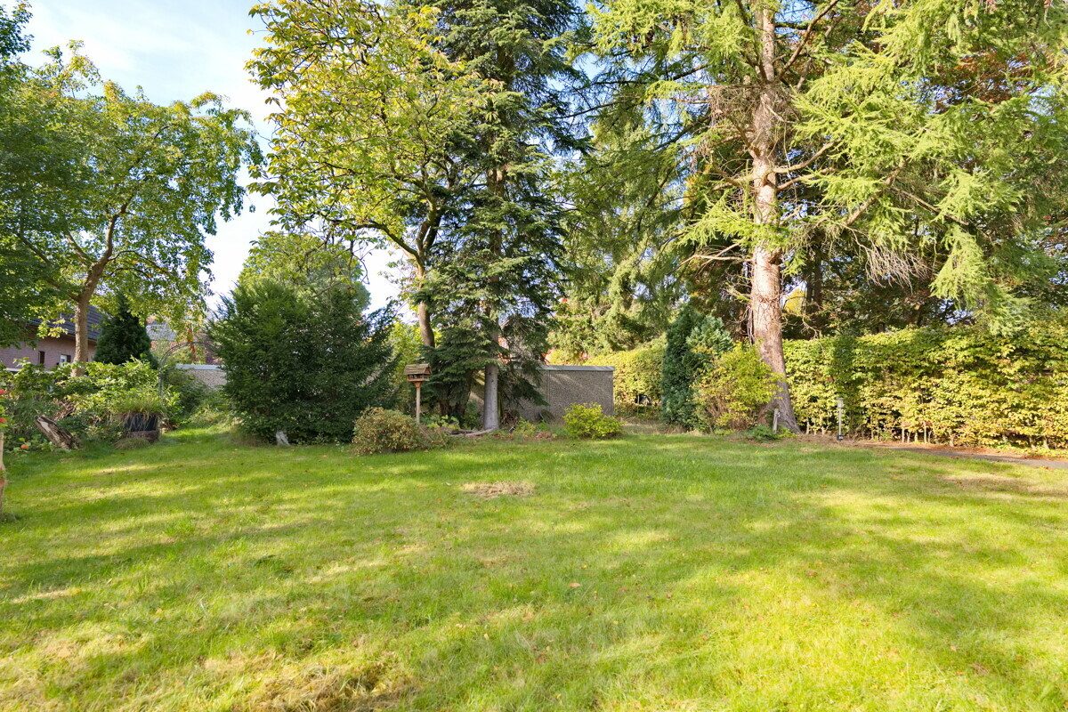 Immobilienangebot - Hamburg - Haus_Wohnung - Erdgeschosswohnung mit ca. 123 m² Wohn- und Nutzfläche und Garage in Hamburg-Bramfeld