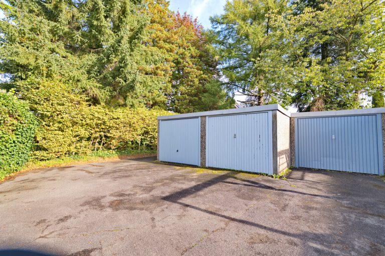 Immobilienangebot - Hamburg - Haus_Wohnung - Erdgeschosswohnung mit ca. 123 m² Wohn- und Nutzfläche und Garage in Hamburg-Bramfeld