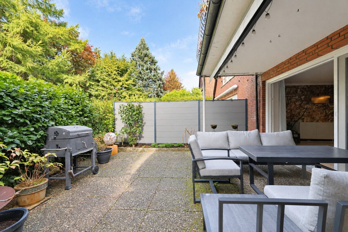 Immobilienangebot - Hamburg - Haus_Wohnung - Erdgeschosswohnung mit ca. 123 m² Wohn- und Nutzfläche und Garage in Hamburg-Bramfeld