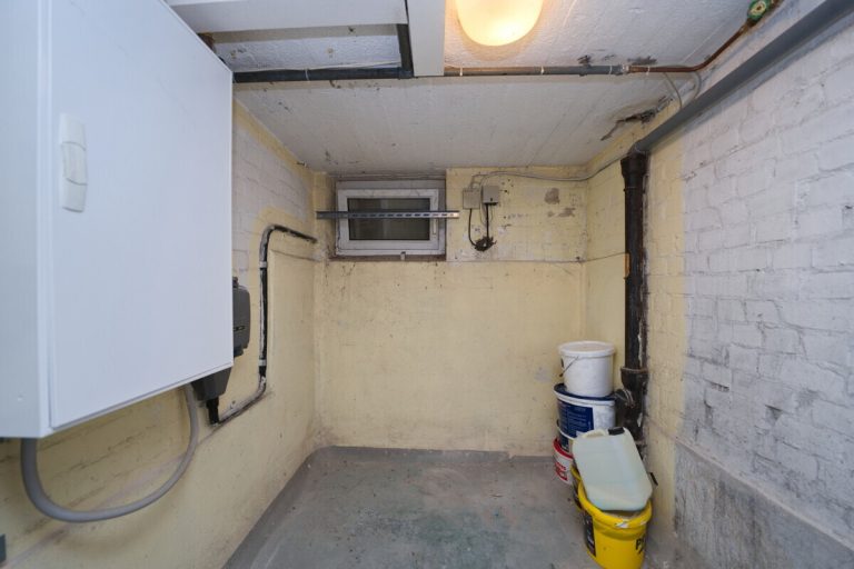 Immobilienangebot - Hamburg - Haus_Wohnung - Mittelreihenhaus mit praktischem Grundriss und Sanierungspotenzial in Hamburg-Bramfeld