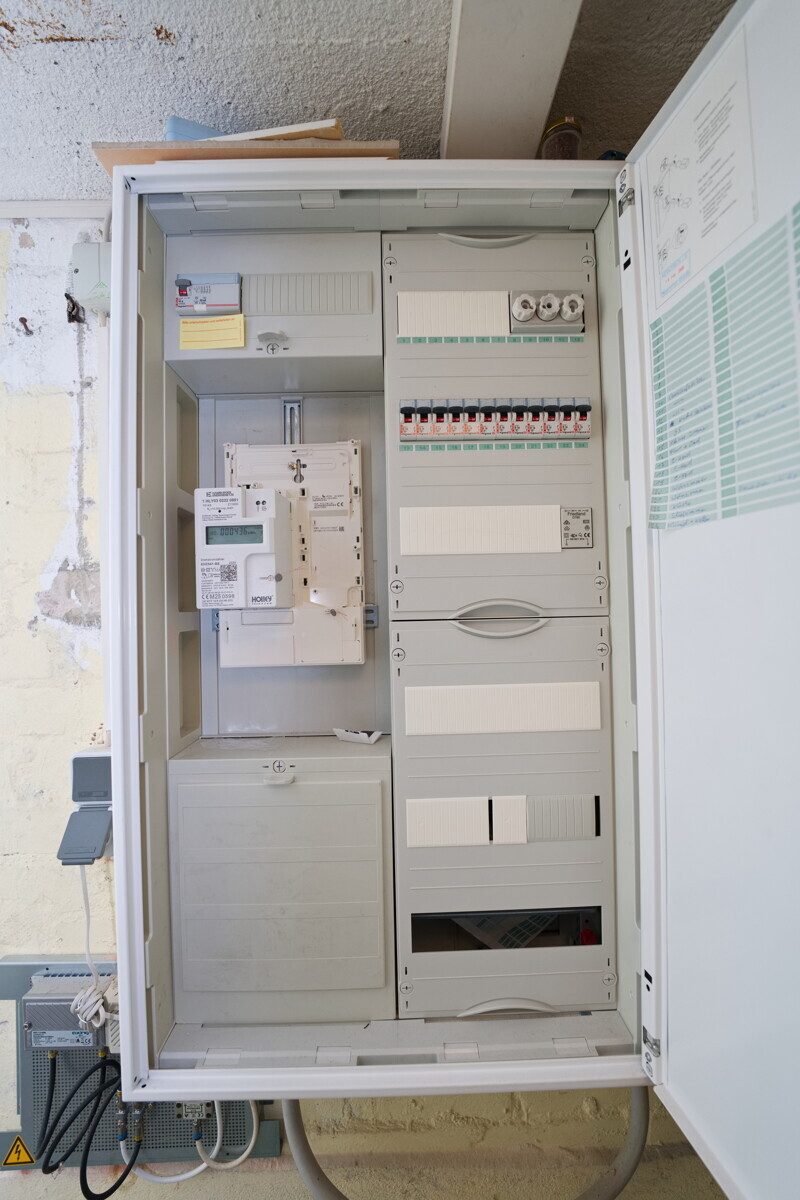 Sicherungskasten Immobilienangebot - Hamburg - Haus_Wohnung - Mittelreihenhaus mit praktischem Grundriss und Sanierungspotenzial in Hamburg-Bramfeld