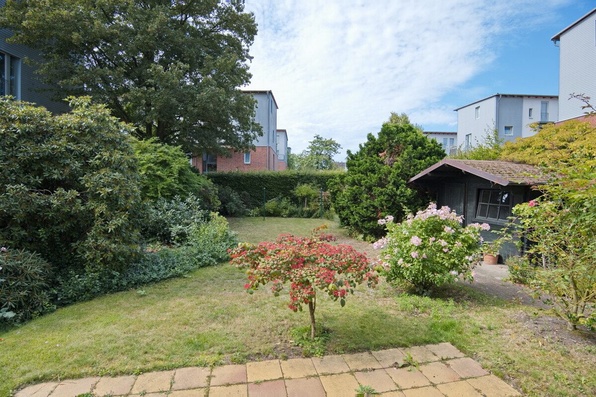 Immobilienangebot - Hamburg - Haus_Wohnung - Gepflegtes Einfamilienhaus mit Einliegerwohnung und Carport in Hamburg-Bramfeld