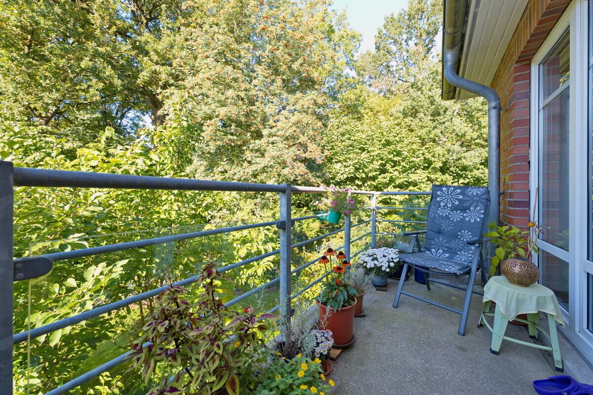 Balkon Immobilienangebot - Henstedt-Ulzburg - Haus_Wohnung - Kapitalanlage in Henstedt-Ulzburg - Vermietete 3 Zi. Etagenwohnung mit Tiefgarage