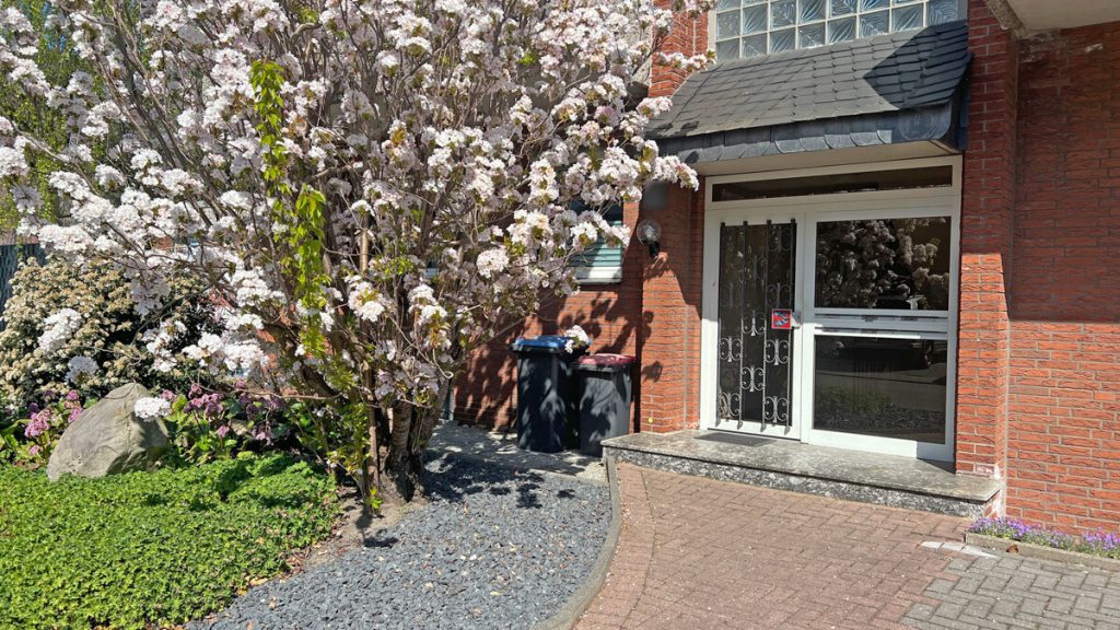 Volksbank Immobilien Niederrhein GmbH - Immobilienangebot - Dinslaken - Alle - Dachgeschosswohnung mit Stellplatz und Loggia in Dinslaken!
