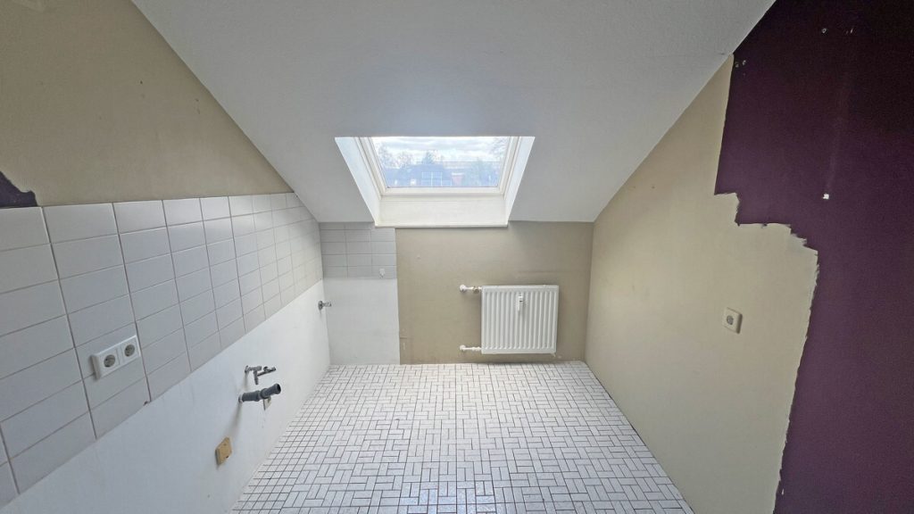 Volksbank Immobilien Niederrhein GmbH - Immobilienangebot - Dinslaken - Alle - Dachgeschosswohnung mit Stellplatz und Loggia in Dinslaken!