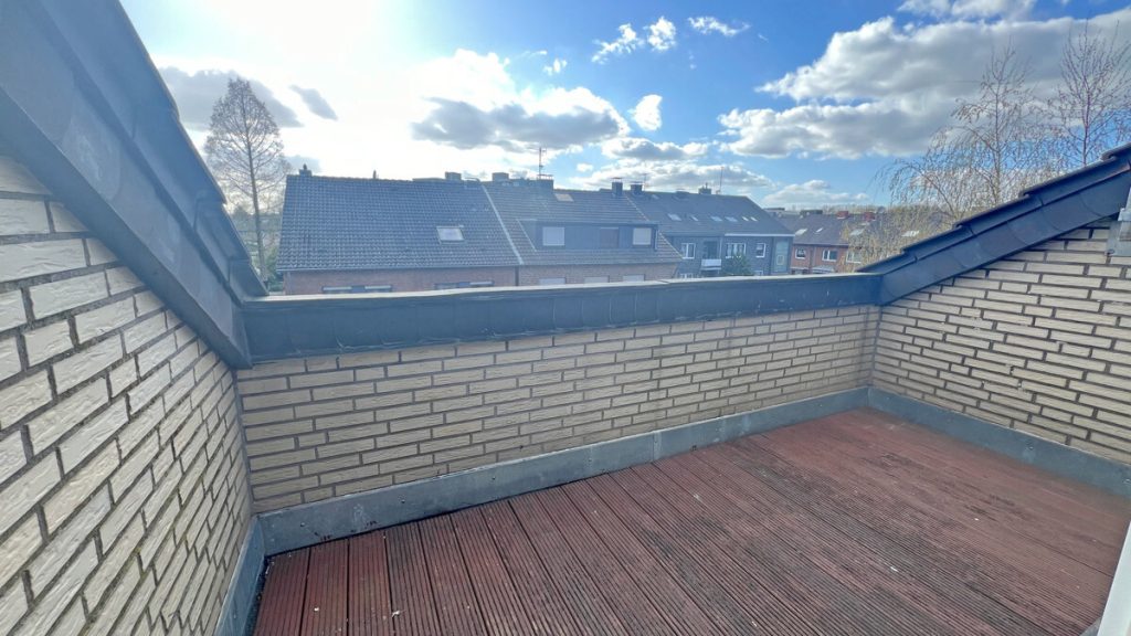 Volksbank Immobilien Niederrhein GmbH - Immobilienangebot - Dinslaken - Alle - Dachgeschosswohnung mit Stellplatz und Loggia in Dinslaken!