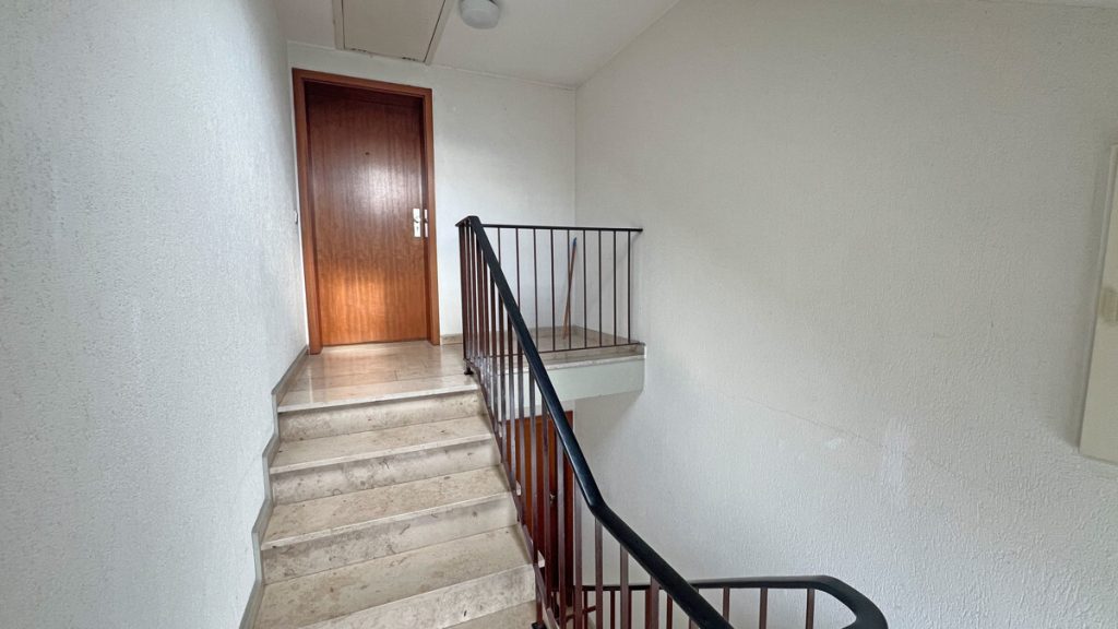 Volksbank Immobilien Niederrhein GmbH - Immobilienangebot - Dinslaken - Alle - Dachgeschosswohnung mit Stellplatz und Loggia in Dinslaken!