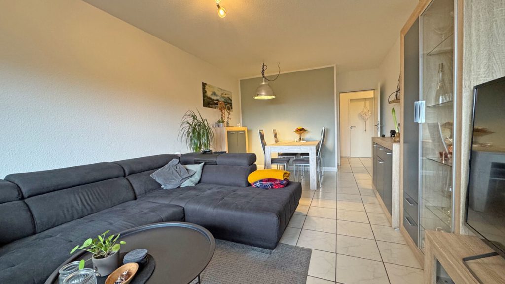 Volksbank Immobilien Niederrhein GmbH - Immobilienangebot - Voerde - Alle - Gemütliche Zweieinhalbzimmerwohnung mit Balkon und Stellplatz in Voerde-Friedrichsfeld!
