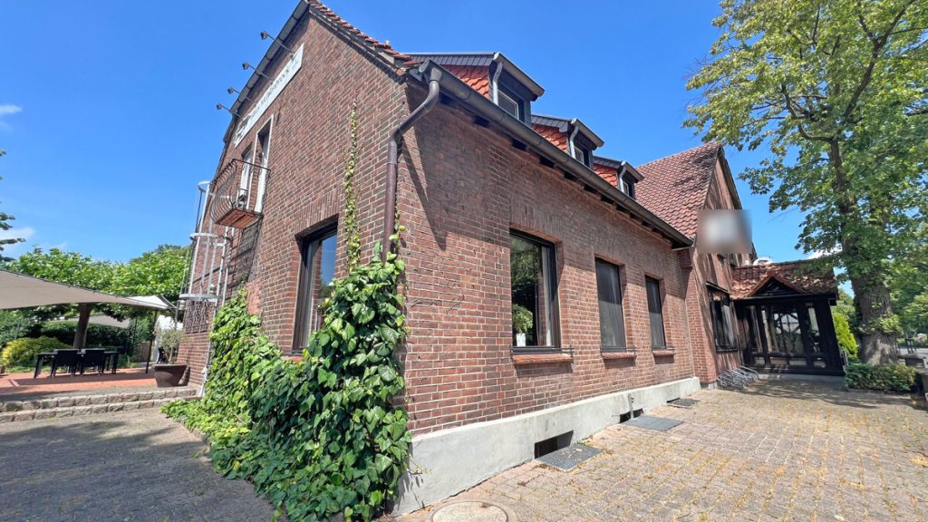 Volksbank Immobilien Niederrhein GmbH - Immobilienangebot - Schermbeck - Alle - Traditionsreiches Hotel-Restaurant mit vielseitigem Potenzial auf einem 3.427 m² Grundstück!