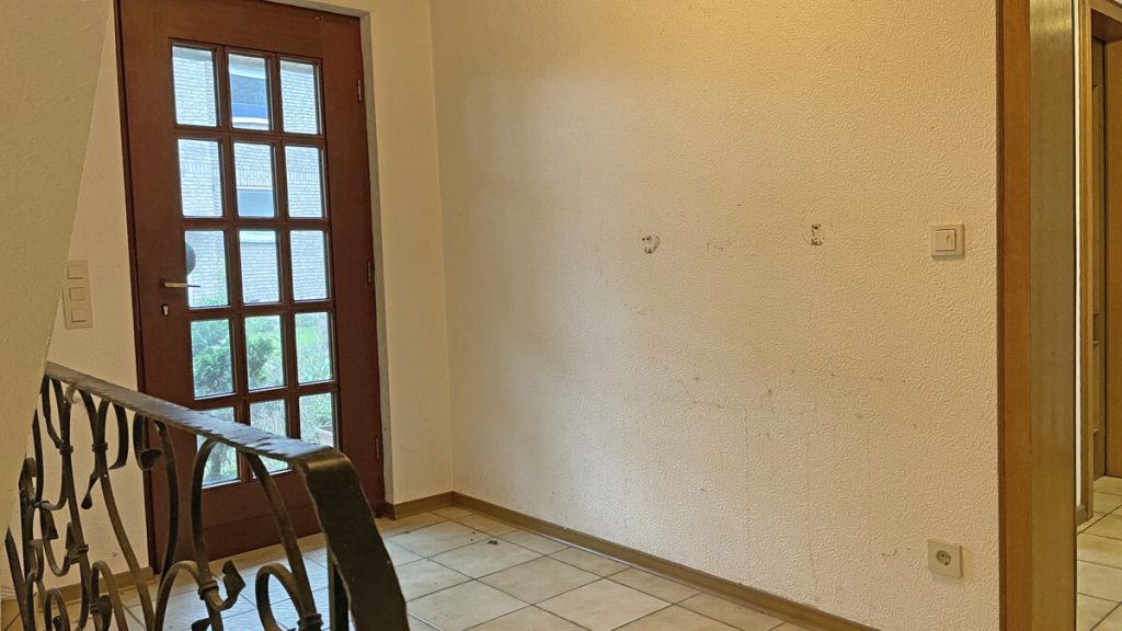 Volksbank Immobilien Niederrhein GmbH - Immobilienangebot - Neukirchen-Vluyn / Vluyn - Alle - Freistehendes Einfamilienhaus mit Wohlfühl-Extras und Ausbaureserve in Neukirchen-Vluyn!
