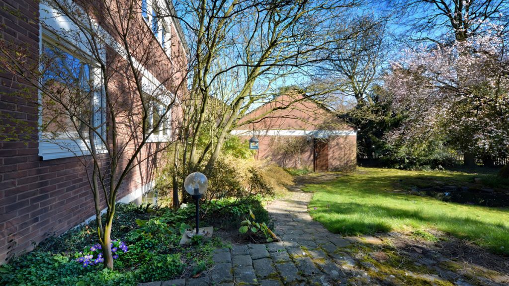 Volksbank Immobilien Niederrhein GmbH - Immobilienangebot - Moers - Alle - Moers-Kapellen: Großzügiges Wohnjuwel für Generationen – Raum für Visionen!