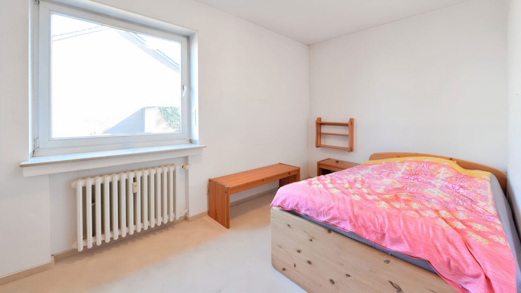 Volksbank Immobilien Niederrhein GmbH - Immobilienangebot - Moers - Alle - Moers-Kapellen: Großzügiges Wohnjuwel für Generationen – Raum für Visionen!