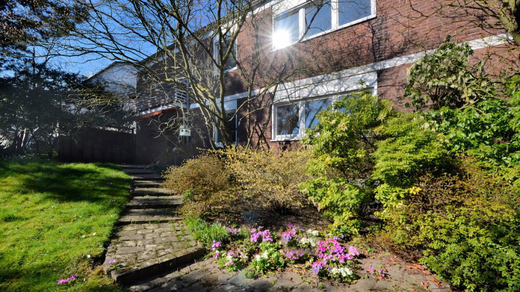 Volksbank Immobilien Niederrhein GmbH - Immobilienangebot - Moers - Alle - Moers-Kapellen: Großzügiges Wohnjuwel für Generationen – Raum für Visionen!