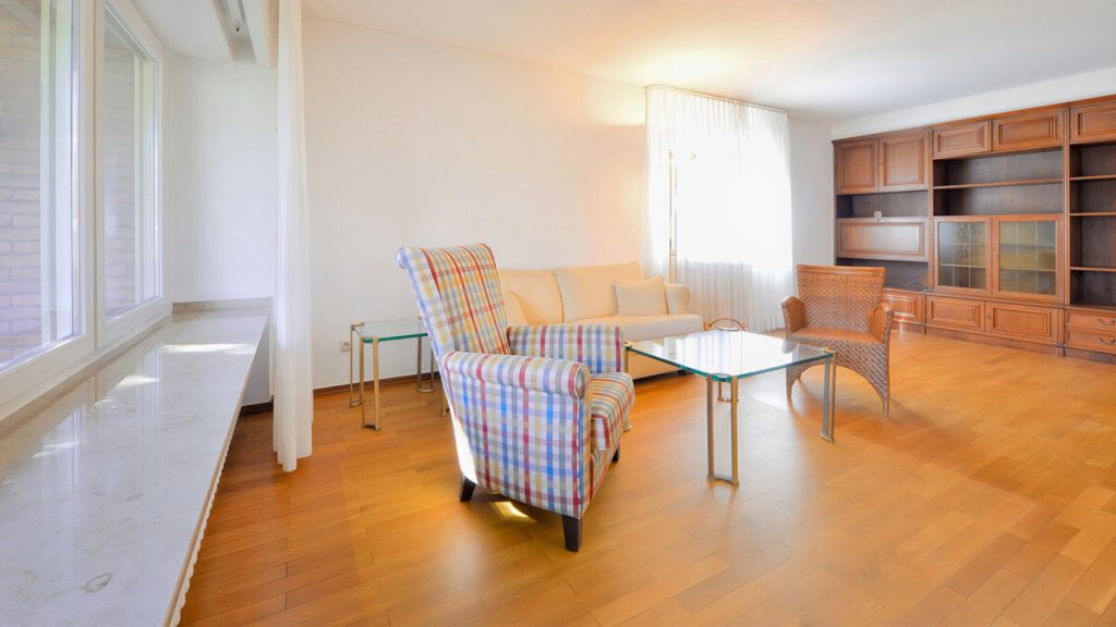 Volksbank Immobilien Niederrhein GmbH - Immobilienangebot - Moers - Alle - Moers-Kapellen: Großzügiges Wohnjuwel für Generationen – Raum für Visionen!
