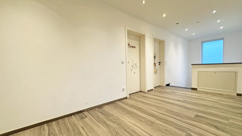 Volksbank Immobilien Niederrhein GmbH - Immobilienangebot - Voerde - Alle - Modernes und großzügiges Einfamilienhaus in schöner Lage von Voerde!