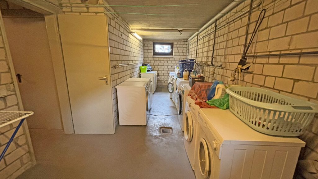 Volksbank Immobilien Niederrhein GmbH - Immobilienangebot - Krefeld - Alle - Charmante 2,5-Zimmer-Wohnung mit Balkon und Tiefgaragenstellplatz in beliebter Lage von Krefeld Bockum!