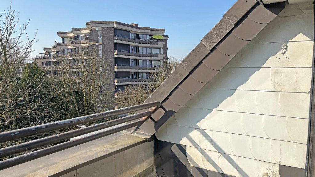 Volksbank Immobilien Niederrhein GmbH - Immobilienangebot - Krefeld - Alle - Charmante 2,5-Zimmer-Wohnung mit Balkon und Tiefgaragenstellplatz in beliebter Lage von Krefeld Bockum!