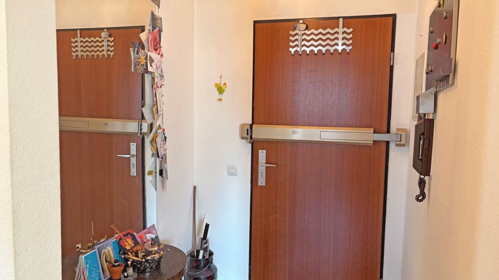 Volksbank Immobilien Niederrhein GmbH - Immobilienangebot - Krefeld - Alle - Charmante 2,5-Zimmer-Wohnung mit Balkon und Tiefgaragenstellplatz in beliebter Lage von Krefeld Bockum!