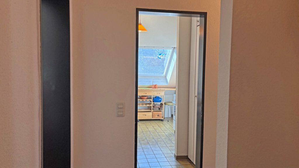 Volksbank Immobilien Niederrhein GmbH - Immobilienangebot - Krefeld - Alle - Charmante 2,5-Zimmer-Wohnung mit Balkon und Tiefgaragenstellplatz in beliebter Lage von Krefeld Bockum!