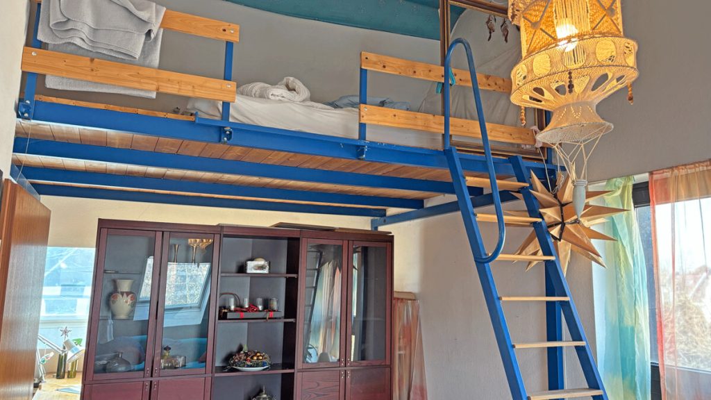 Volksbank Immobilien Niederrhein GmbH - Immobilienangebot - Krefeld - Alle - Charmante 2,5-Zimmer-Wohnung mit Balkon und Tiefgaragenstellplatz in beliebter Lage von Krefeld Bockum!