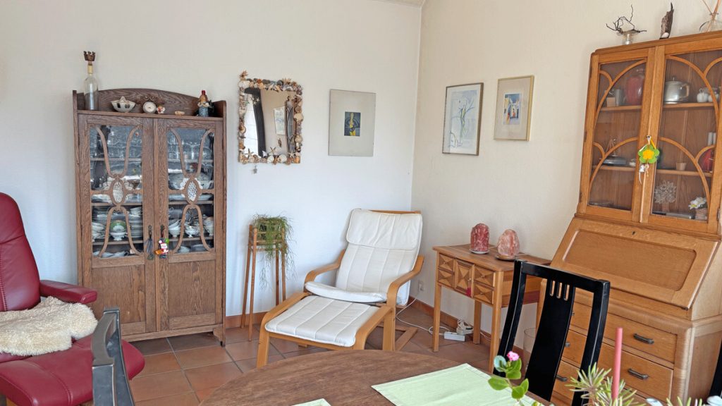 Volksbank Immobilien Niederrhein GmbH - Immobilienangebot - Krefeld - Alle - Charmante 2,5-Zimmer-Wohnung mit Balkon und Tiefgaragenstellplatz in beliebter Lage von Krefeld Bockum!