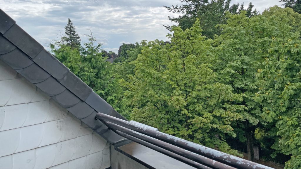 Volksbank Immobilien Niederrhein GmbH - Immobilienangebot - Krefeld - Alle - Charmante 2,5-Zimmer-Wohnung mit Balkon und Tiefgaragenstellplatz in beliebter Lage von Krefeld Bockum!