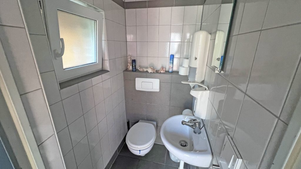 Volksbank Immobilien Niederrhein GmbH - Immobilienangebot - Rheinberg - Alle - Wohlfühlzuhause mit Stil – Doppelhaushälfte mit Pool, Sauna & Garten in Rheinberg-Budberg!