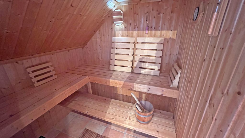Volksbank Immobilien Niederrhein GmbH - Immobilienangebot - Rheinberg - Alle - Wohlfühlzuhause mit Stil – Doppelhaushälfte mit Pool, Sauna & Garten in Rheinberg-Budberg!