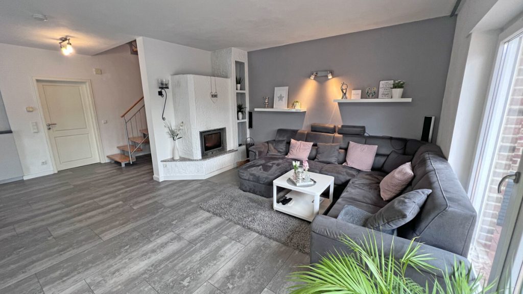 Volksbank Immobilien Niederrhein GmbH - Immobilienangebot - Rheinberg - Alle - Wohlfühlzuhause mit Stil – Doppelhaushälfte mit Pool, Sauna & Garten in Rheinberg-Budberg!