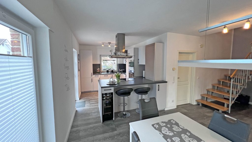 Volksbank Immobilien Niederrhein GmbH - Immobilienangebot - Rheinberg - Alle - Wohlfühlzuhause mit Stil – Doppelhaushälfte mit Pool, Sauna & Garten in Rheinberg-Budberg!