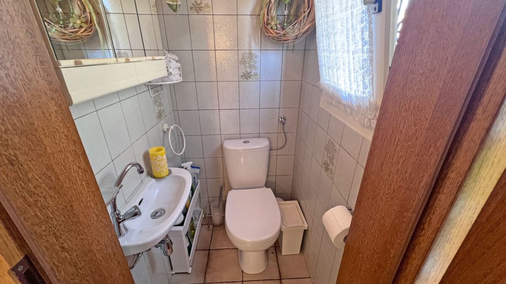 Volksbank Immobilien Niederrhein GmbH - Immobilienangebot - Kamp-Lintfort - Alle - Wohnen, wo es ruhig und grün ist – Haus mit vielen Möglichkeiten in Kamp-Lintfort-Niersenbruch!