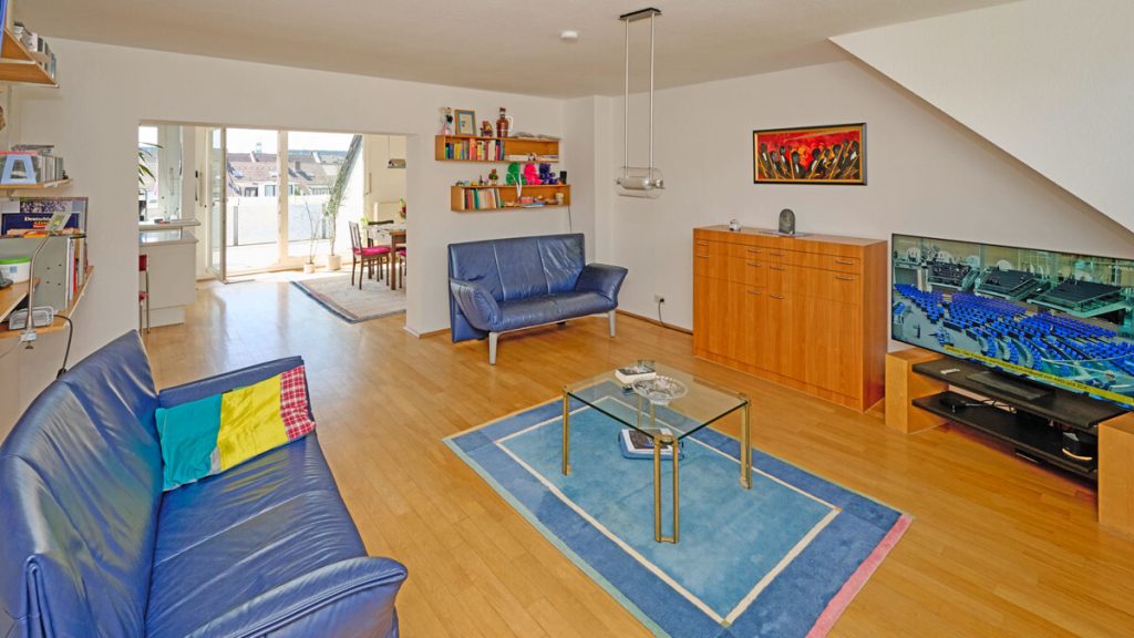 Volksbank Immobilien Niederrhein GmbH - Immobilienangebot - Düsseldorf - Alle - Über den Dächern von Düsseldorf-Pempelfort! Maisonettewohnung mit Aufzug und zwei Bädern!