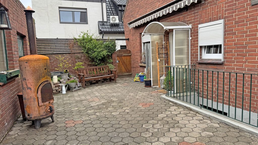 Volksbank Immobilien Niederrhein GmbH - Immobilienangebot - Wesel - Alle - Zwei Wohneinheiten: Charmantes Einfamilienhaus mit Einliegerwohnung in Wesel-Schepersfeld!
