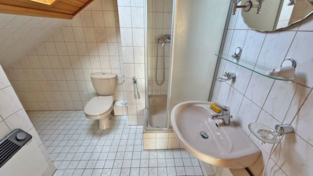 Volksbank Immobilien Niederrhein GmbH - Immobilienangebot - Wesel - Alle - Reihenendhaus im schönen Wesel-Flüren mit Garten, Garage & Potenzial im ausbaubaren Dachgeschoss!