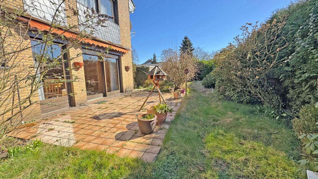Volksbank Immobilien Niederrhein GmbH - Immobilienangebot - Wesel - Alle - Reihenendhaus im schönen Wesel-Flüren mit Garten, Garage & Potenzial im ausbaubaren Dachgeschoss!