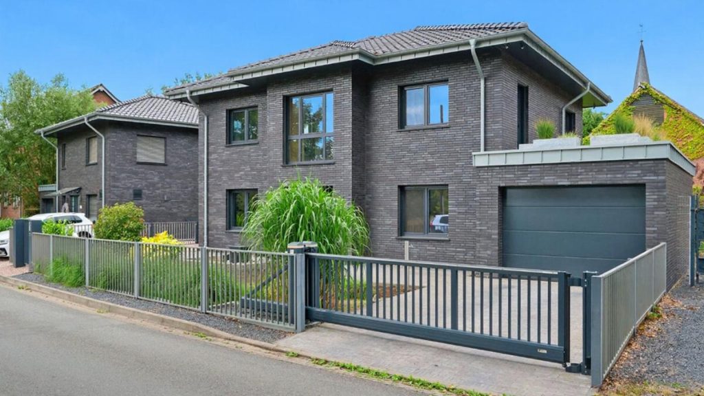 Volksbank Immobilien Niederrhein GmbH - Immobilienangebot - Xanten - Alle - Junge Stadtvilla mit Luxusausstattung: Wohnen zwischen Nord- und Südsee in Xanten-Wardt!