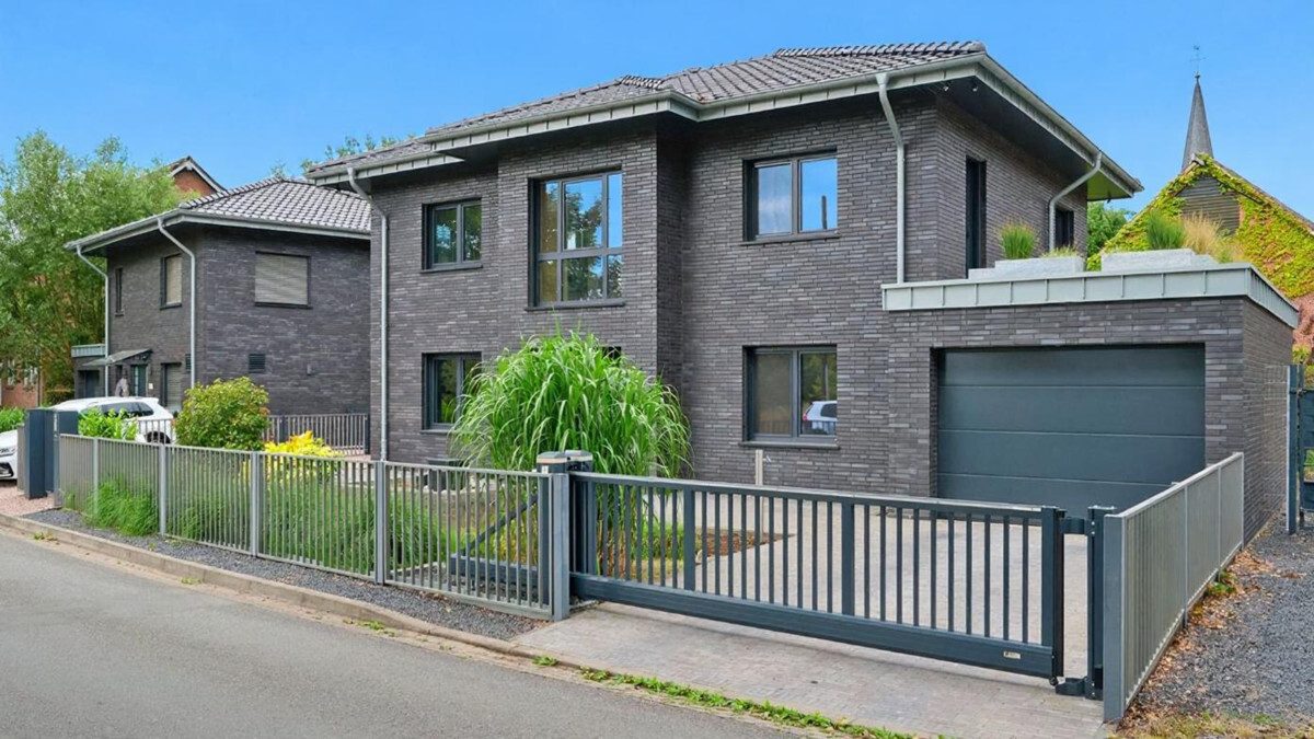 Volksbank Immobilien Niederrhein GmbH - Immobilienangebot - Xanten - Alle - Junge Stadtvilla mit Luxusausstattung: Wohnen zwischen Nord- und Südsee in Xanten-Wardt!