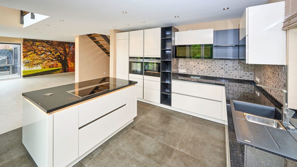 Volksbank Immobilien Niederrhein GmbH - Immobilienangebot - Xanten - Alle - Junge Stadtvilla mit Luxusausstattung: Wohnen zwischen Nord- und Südsee in Xanten-Wardt!