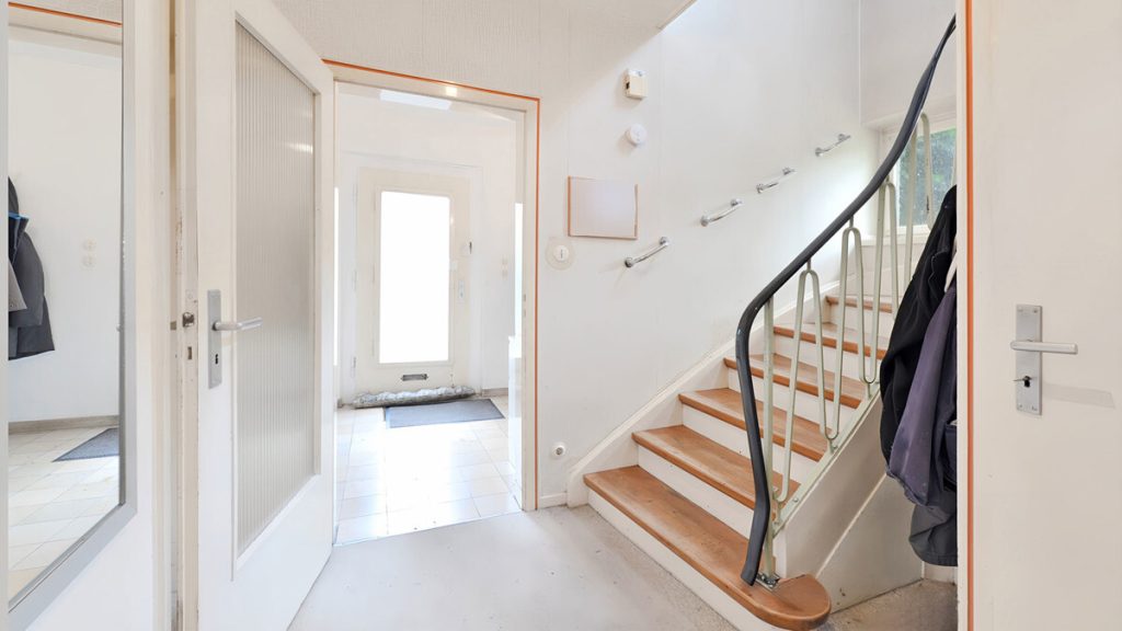 Volksbank Immobilien Niederrhein GmbH - Immobilienangebot - Moers / Kapellen - Alle - Kapellen: Rohdiamant auf parkähnlichem Grundstück in Top-Lage!