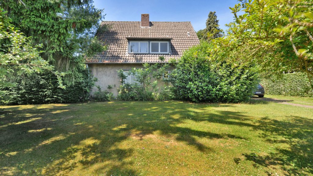 Volksbank Immobilien Niederrhein GmbH - Immobilienangebot - Moers / Kapellen - Alle - Kapellen: Rohdiamant auf parkähnlichem Grundstück in Top-Lage!