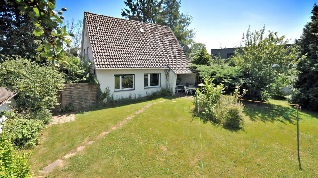Volksbank Immobilien Niederrhein GmbH - Immobilienangebot - Moers / Kapellen - Alle - Kapellen: Rohdiamant auf parkähnlichem Grundstück in Top-Lage!