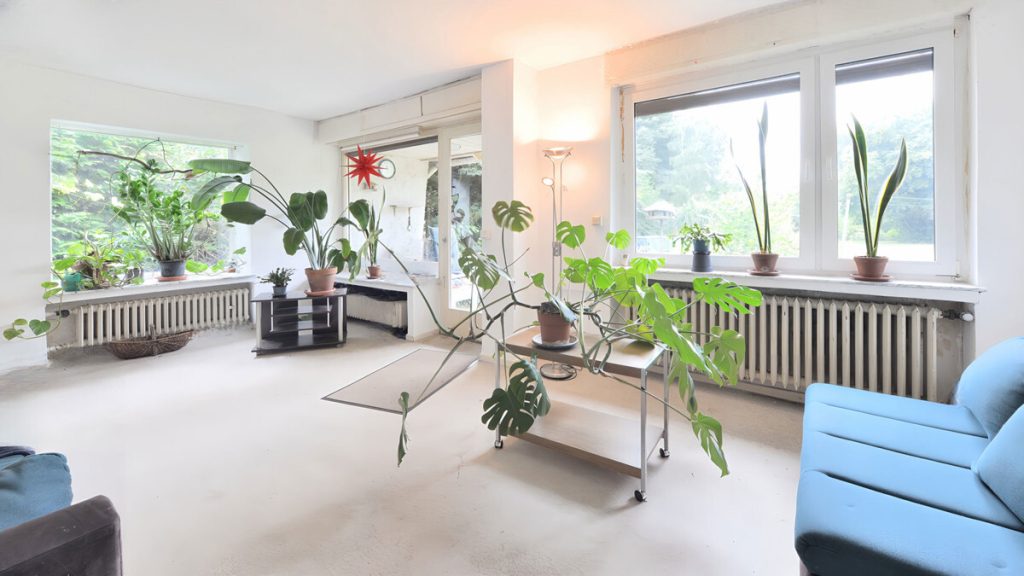 Volksbank Immobilien Niederrhein GmbH - Immobilienangebot - Moers / Kapellen - Alle - Kapellen: Rohdiamant auf parkähnlichem Grundstück in Top-Lage!