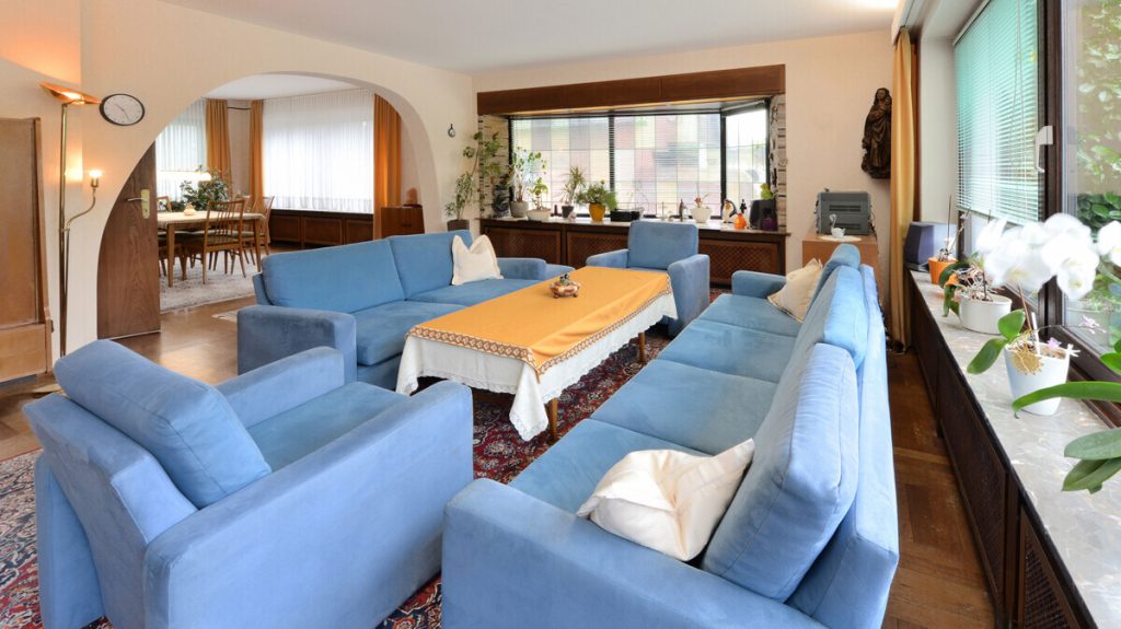 Volksbank Immobilien Niederrhein GmbH - Immobilienangebot - Moers - Alle - Einzigartige Liegenschaft in Moers-Vennikel: Wo Charme auf Großzügigkeit trifft!