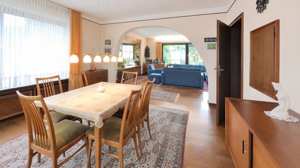 Volksbank Immobilien Niederrhein GmbH - Immobilienangebot - Moers - Alle - Einzigartige Liegenschaft in Moers-Vennikel: Wo Charme auf Großzügigkeit trifft!