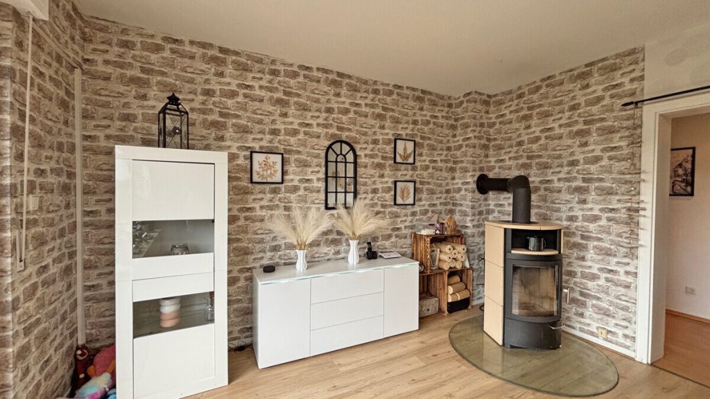 Volksbank Immobilien Niederrhein GmbH - Immobilienangebot - Voerde - Alle - Gepflegtes Zweifamilienhaus in Voerde-Spellen mit großem Grundstück!