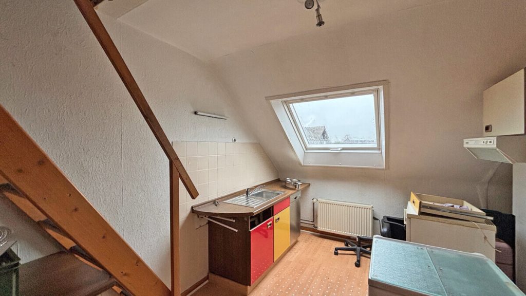 Volksbank Immobilien Niederrhein GmbH - Immobilienangebot - Voerde - Alle - Gepflegtes Zweifamilienhaus in Voerde-Spellen mit großem Grundstück!
