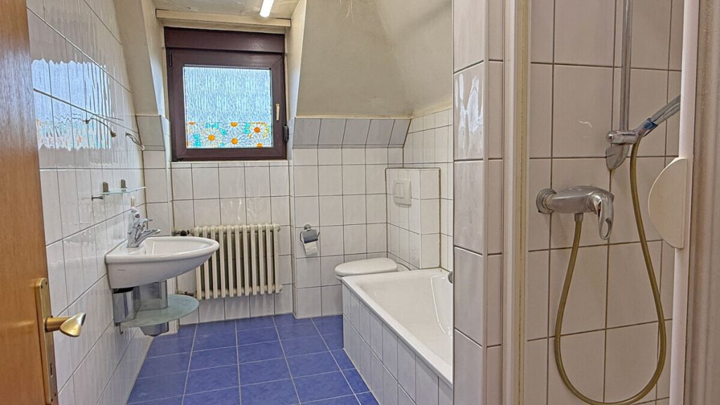 Volksbank Immobilien Niederrhein GmbH - Immobilienangebot - Neukirchen-Vluyn - Alle - Wohn- und Gewerbehaus in Sackgassenlage im Gewerbepark Genend für Gewerbetreibende!