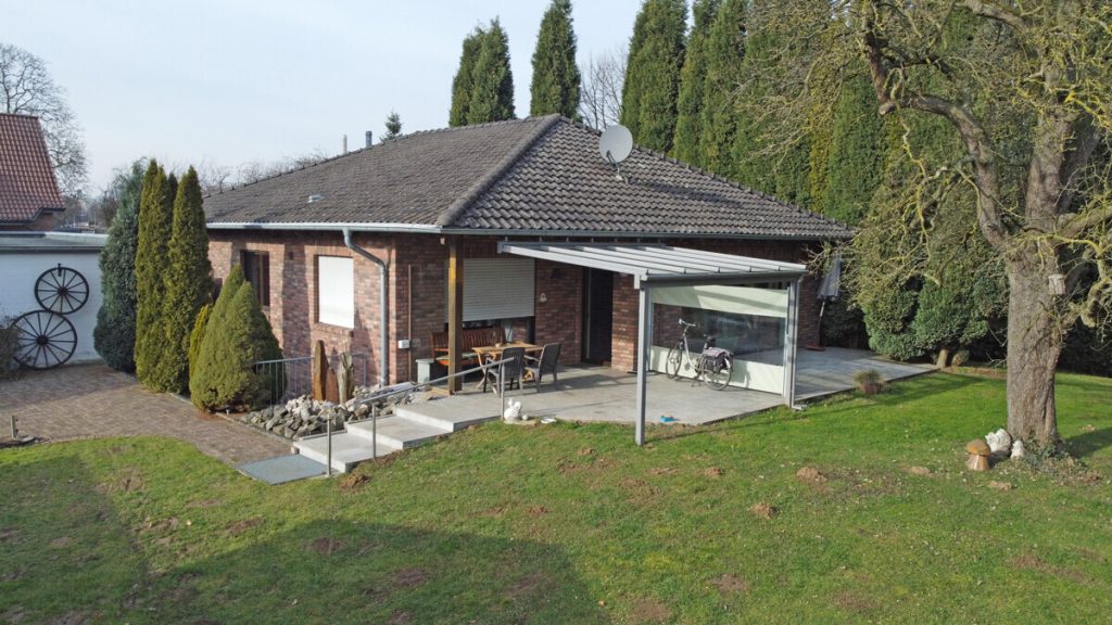 Volksbank Immobilien Niederrhein GmbH - Immobilienangebot - Voerde - Alle - Bungalow in Voerde-Spellen mit beeindruckendem Gartenareal!