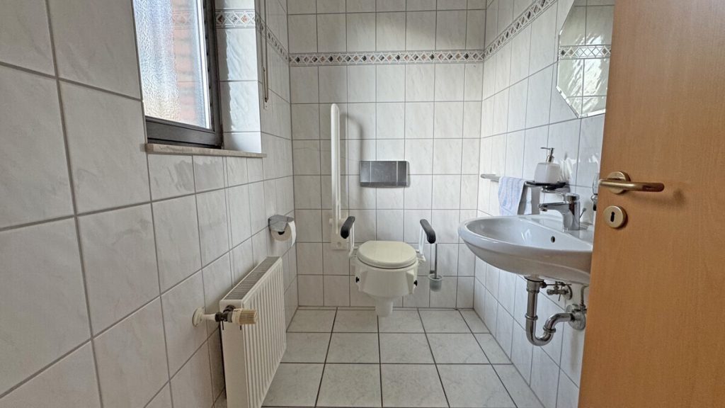 Volksbank Immobilien Niederrhein GmbH - Immobilienangebot - Voerde - Alle - Bungalow in Voerde-Spellen mit beeindruckendem Gartenareal!
